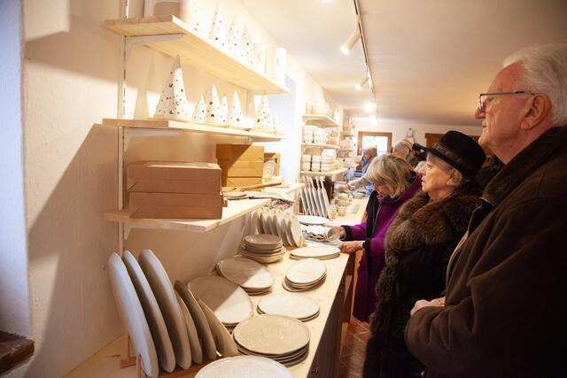 Weihnachtsmarkt im Weingut Regner.  | Foto: Regina Courtier