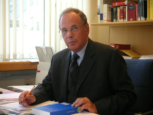 Der Verfassungsrechtler Theo Öhlinger ist am Wochenende verstorben. Wie mehrere Medien am Dienstag berichteten, starb er im 85. Lebensjahr in Wien. | Foto: Privat / OTS