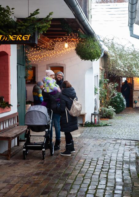 Weihnachtsmarkt im Weingut Regner.  | Foto: Regina Courtier