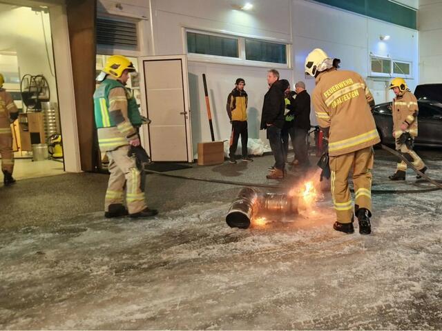 Der Brand konnte von der Feuerwehr Saalfelden gelöscht werdnen. | Foto: Feuerwehr Saalfelden
