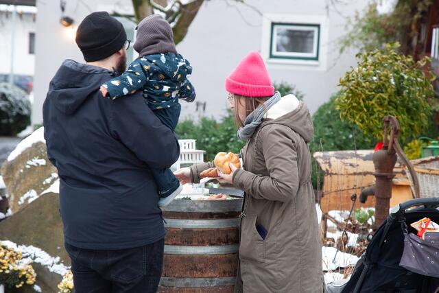 Weihnachtsmarkt im Weingut Regner.  | Foto: Regina Courtier