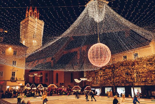 Gerade in der Weihnachtszeit rücken die Menschen näher zusammen. Villach als Menschenrechtsstadt - nur eine Zukunftsvision? | Foto: Stadt Villach