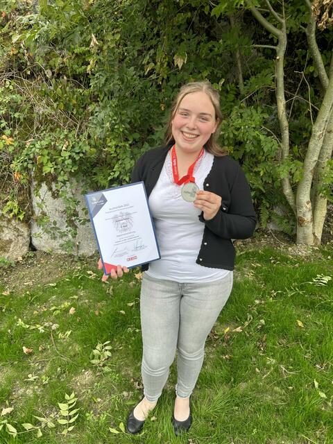 Simone Tieber aus St. Margarethen/Raab lernt den Beruf als Fleischverarbeiterin. Bei den Austrian Skills wurde sie ausgezeichnet. | Foto: Privat