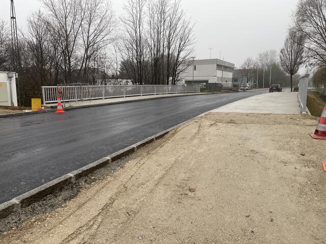 Die Wulkabrücke ist für den Verkehr wieder freigegeben.  | Foto: Stefan Schneider