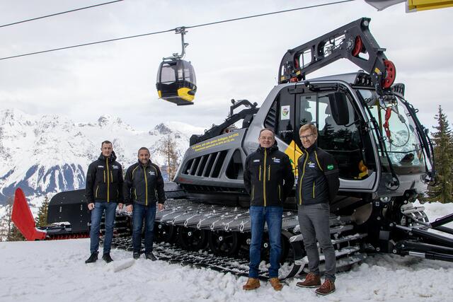Ab Jänner 2024 werden alle Pistengeräte auf der Planai, Hochwurzen und am Galsterberg, ein Großteil der Planai-Busflotte sowie die gesamte Firmenfahrzeugflotte mit dem organischen Treibstoff "HVO100" betrieben. | Foto: Thomas Kovacsics/Planai