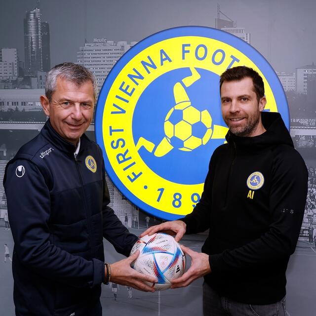 Andreas Ivanschitz (r.) ist seit Jänner 2023 Sportdirektor beim First Vienna FC 1894. Er folgt auf Markus Katzer, der jetzt bei Rapid diese Position innehat.  | Foto: First Vienna FC 1894
