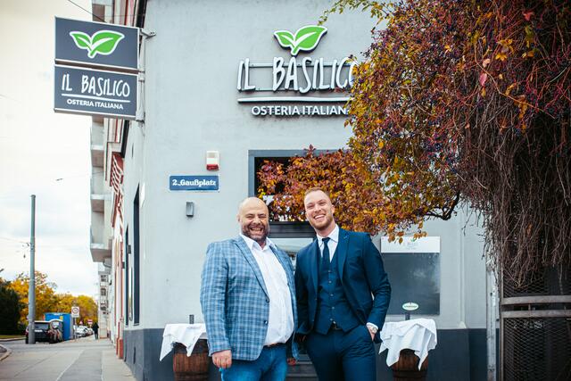 Hausherr Elvir Biberovic und Restaurantleiter Philip Pamperl (v.l.). | Foto: Il Basilico