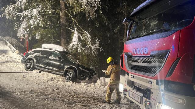 Ein Fahrzeug war am Fanningberg von der Fahrbahn abgekommen | Foto: FF-Weißpriach