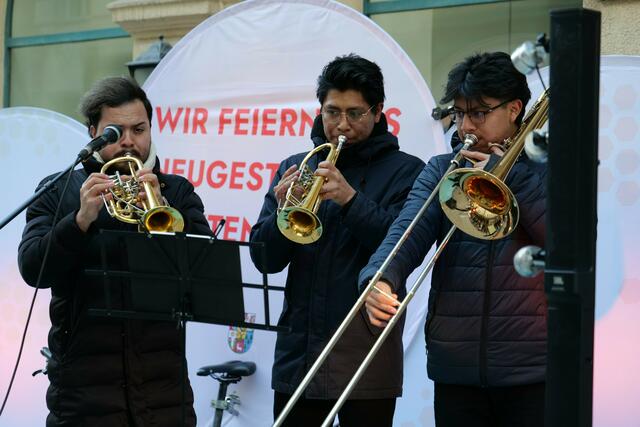 Blasmusik bei der Eröffnung der Servitengasse.  | Foto: Max Spitzauer