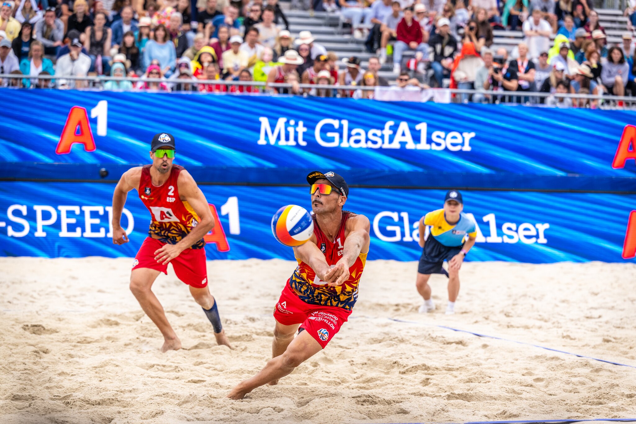48+ Der Garten Wien Beachvolleyball, Ihr trainiert mit unseren