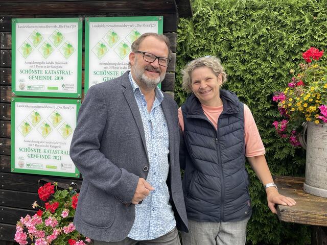 Der bei der Marktgemeinde Eibiswald tätige Sobother Hannes Enzi und Margit Gollob, die am 31. Dezember die Türen ihres Kaufhauses ein letztes Mal öffnet. | Foto: Susanne Veronik