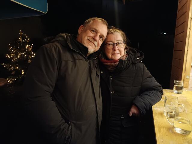 Sepp und Claudia ließen sich heiße Maroni schmecken