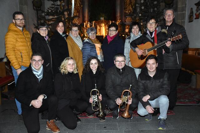 Adventkonzert in der Pfarrkirche Pabneukirchen. Veranstalter SchonSoNetten mit d’Grtenhäusler und Renate und Manfred Raab. Gesamtleitung Christa Hochgatterer. | Foto: Zinterhof
