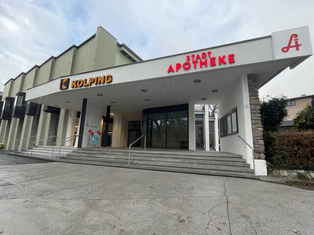 Der neue Standort der Kur- und Stadtapotheke Hall garantiert durch seine zentrale Lage eine gute Erreichbarkeit mit allen Verkehrsmitteln. | Foto: Kendlbacher