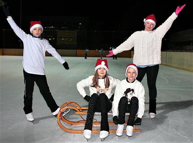 B-Kurskinder Anna Lena, Jana, Tina und Vincent  | Foto: Lindl/Luckenberger