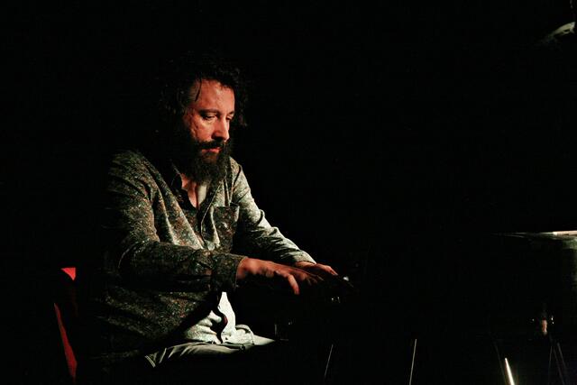 Michael Tiefenbacher, der ursprünglich aus Landeck stammt, zählt zu den profiliertesten Jazz-Pianisten Österreichs. Er ist Mitbegründer des erfolgreichen Musikprojektes onQ.