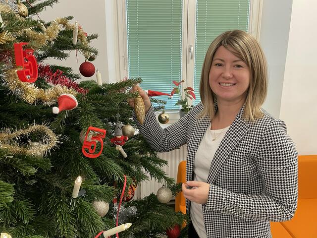 Bezirksvorsteherin Silvia Janković (SPÖ) sprach über die Erfolge 2023 und bedankte sich für die gute Zusammenarbeit.  | Foto: Tamara Wendtner