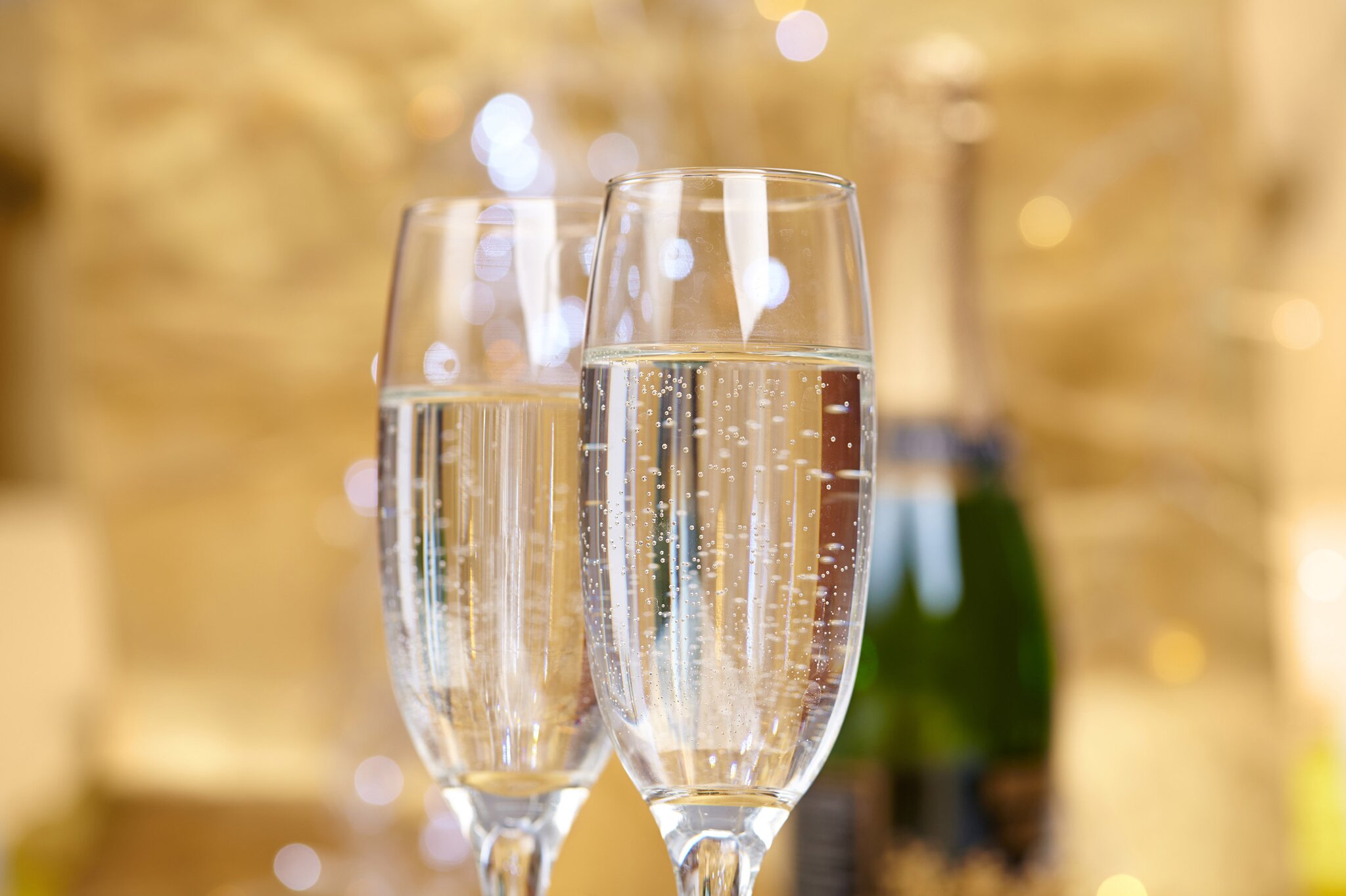 Teuer heißt nicht gut: Alkoholfreier Sekt im Test - Oberösterreich