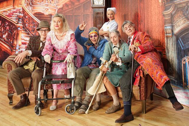 Die Produktion "Ewig Jung" führt Zuschauer ins Jahr 2060. | Foto: Gloria Theater