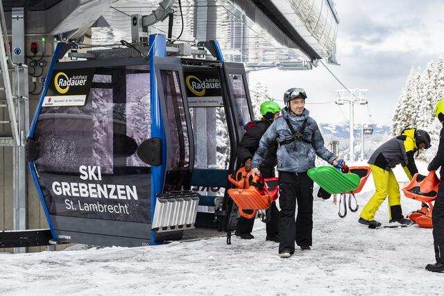 Im Skigebiet Grebenzen kann man nicht nur Ski fahren und Rodeln, sondern auch mit dem "ScoopJet" fahren. Zudem gibt es Skitourenrouten. Hier ist eine Übersicht. | Foto: Mediadome
