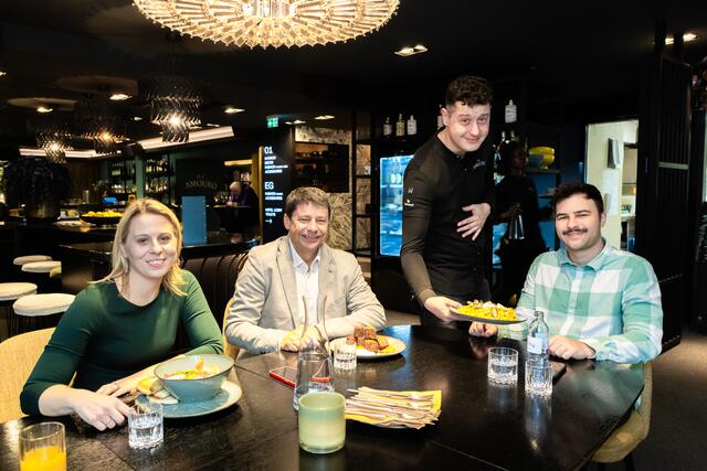 Daniela Pak-Graf und Harald Neubauer sprachen mit Redakteur Markus Kropac über das "Merkur Innovation Lab".  | Foto: Konstantinov