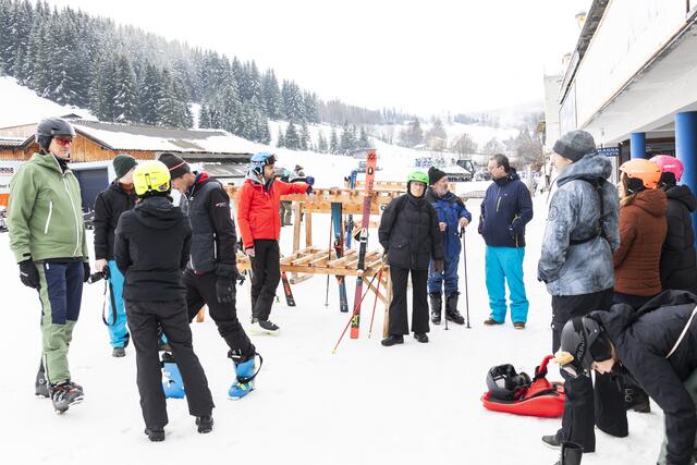 Vorbereitungen bei der Talstation.