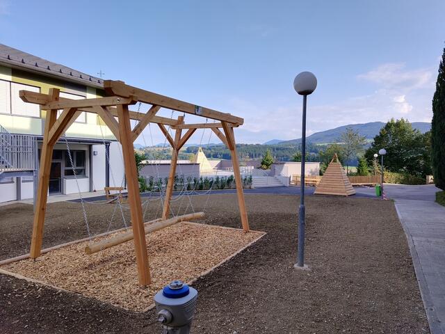 Die Schule in Steinakirchen am Forst erstrahlt in neuem Glanz. | Foto: Marktgemeinde Steinakirchen