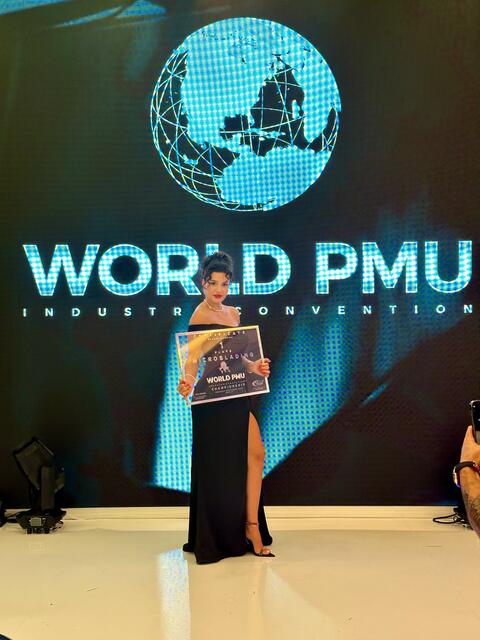 Die Hallerin Hatice Selamet hat sich bei der World Permanent Make-Up Industry Convention in München den Weltmeistertitel im Microblading geholt. | Foto: privat
