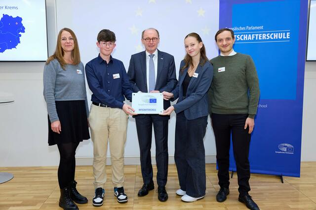 BBS Kirchdorf wurde zur Botschafterschule des Europäischen Parlaments ernannt. | Foto: Verbindungsbüro des Europäischen Parlaments/APA-Fotoservice/Schedl 