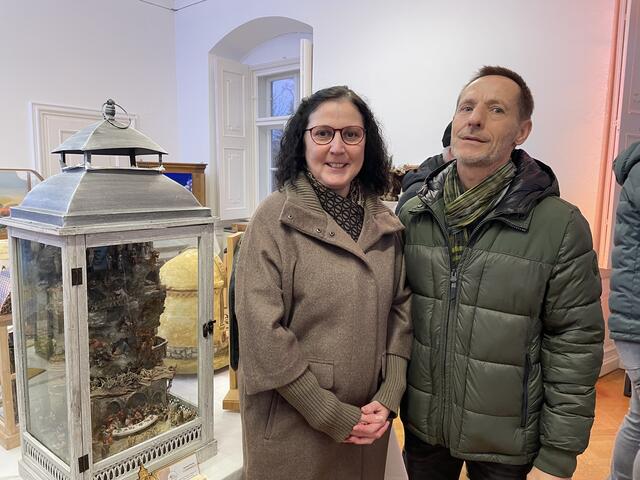 Familie Möstl war von den Krippen beeindruckt.