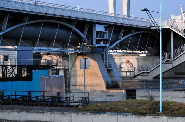 Während der Weihnachtsferien wird eine spannende Tour durch das Kraftwerk Freudenau samt Außenanlage geboten.  | Foto: Kurt Dvoran
