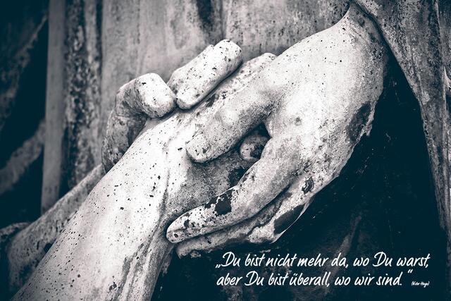 Im stillen Gedenken an die Verstorbenen aus dem Bezirk Hollabrunn. | Foto: Alexandra Goll