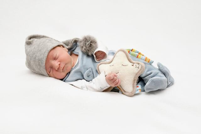 Maximilian Anton

Geburtsdatum: 13.12.2023
Geburtszeit: 08:29 Uhr
Geschwister: Valentina, Nico, Jan, Mia
Geburtsgewicht: 3340 g
Größe bei Geburt: 51 cm
Jasmin Trösterer und Robert Hasler aus Pöls ob Judenburg | Foto: Babysmile