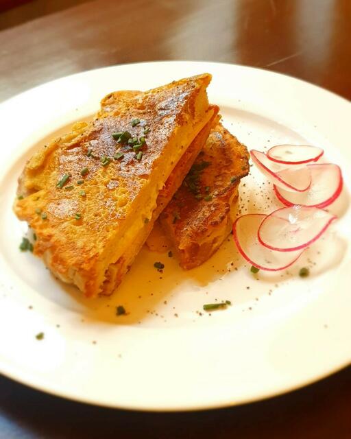 Arme Ritter, French Toast – das Gericht hat viele Namen und schmeckt auch ohne Eier. | Foto: Tisch