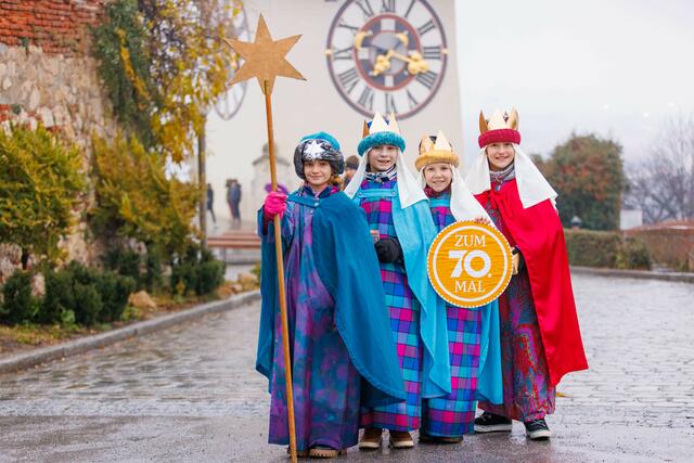 Die steirischen Sternsingerinnen und Sternsinger sind heuer zum 70. Mal unterwegs, um die Friedensbotschaft zu überbringen und Geld für Not leidende Menschen einzusammeln. | Foto: Gerd Neuhold