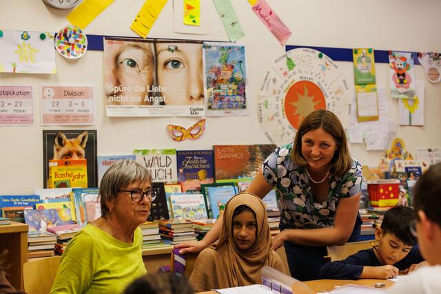 Die Caritas hat viele Gesichter - es sind vielfältige Projekte, die von nachhaltigen Themen bis hin zu den Lerncafés (wie hier im Bild) reichen. | Foto: Neuhold
