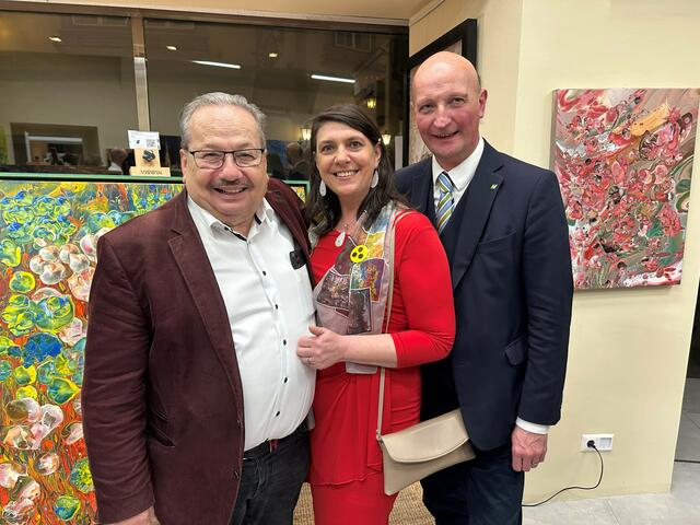 Karl. W. Paschek, Barbara Probst und BH Andreas Riemer  | Foto: www.donaukulturmagazin.com