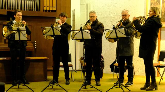 Das Hornensemble stimmt den Andachtsjodler an. | Foto: Lia Buchner