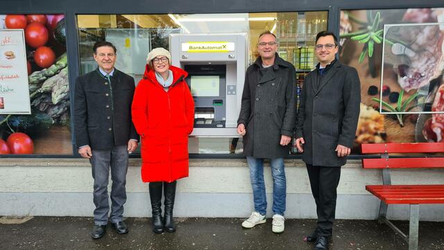 Georg Moitzi, Bgm. Elke Florian, Jörg Neumann und Roland Kogler. | Foto: Söllradl