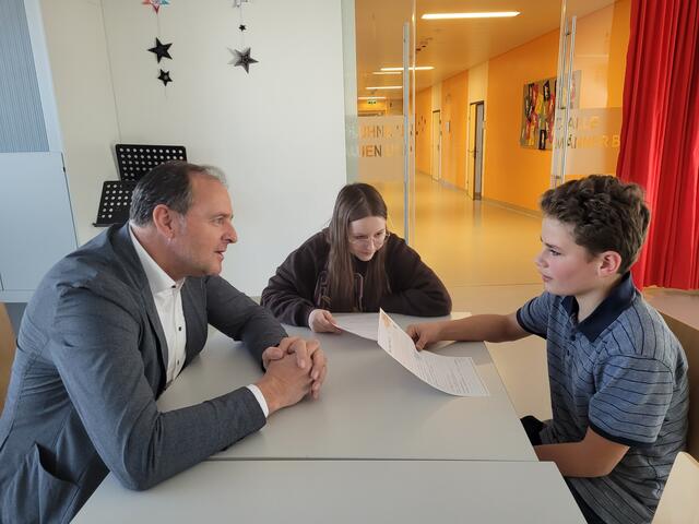 Bgm. Peter Sagmeister mit seiner Arbeitsgruppe