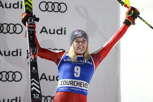 Die Finkensteinerin Kathi Truppe freut sich über ihren Stockerlplatz im Nachtslalom von Courchevel. | Foto: GEPA