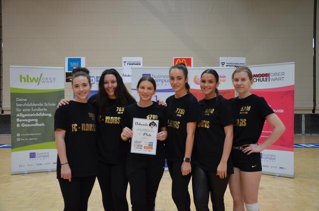 Die "FC Kloibsis", die Schülerinnen der 5hlt, belegten den sechsten Platz. | Foto: Anika Paul