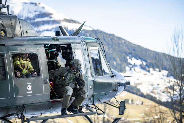 Der Landeshauptmann hat sich in einem Schreiben an die Bundesministerin für Landesverteidigung, Klaudia Tanner, sowie den Militärkommandanten von Tirol, Brigadier Ingo Gstrein, ausdrücklich für die rasche und professionelle Unterstützung bedankt. | Foto: © Bundesheer/Arno Melicharek