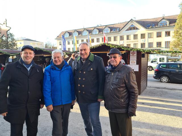 Foto v.l.n.r.: Stadtrat Markus Naber, Gemeinderat Rudolf Mlinar, Bgm. Josef Schmidl-Haberleitner, Ing. Manfred Barta