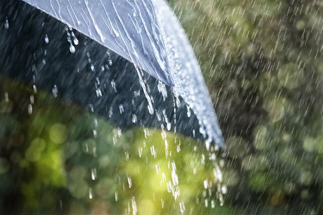 Ab Dienstagmittag werden große Regenmengen erwartet. | Foto: BrianAJackson/PantherMedia