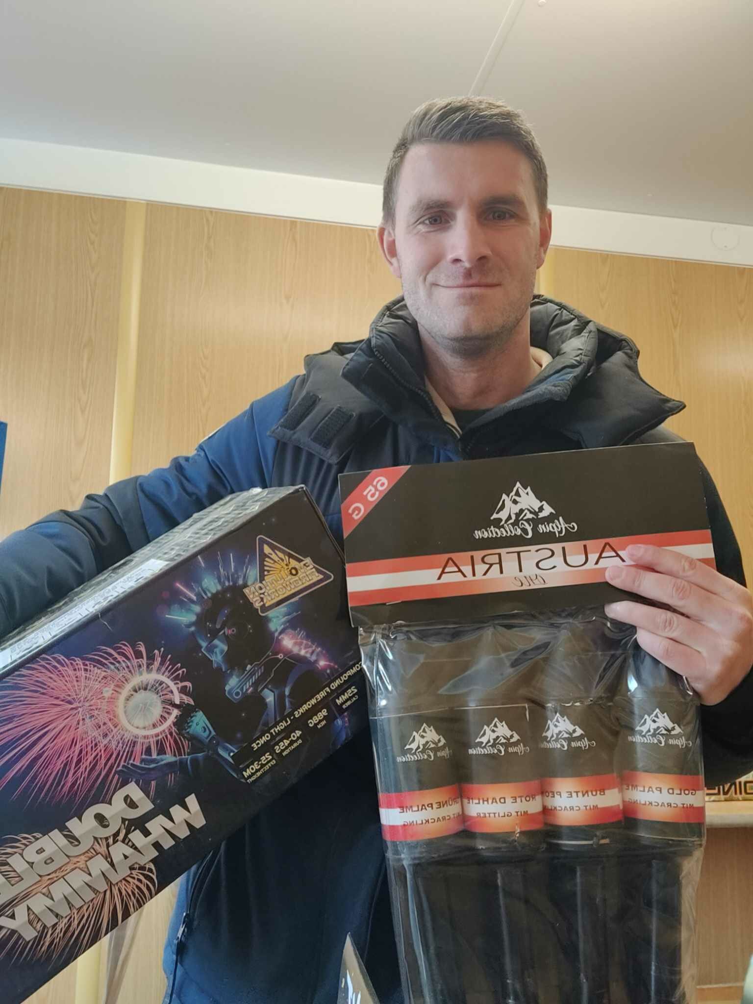 Pyrotechnik Das Jahr mit einem bunten Knall verabschieden Waidhofen