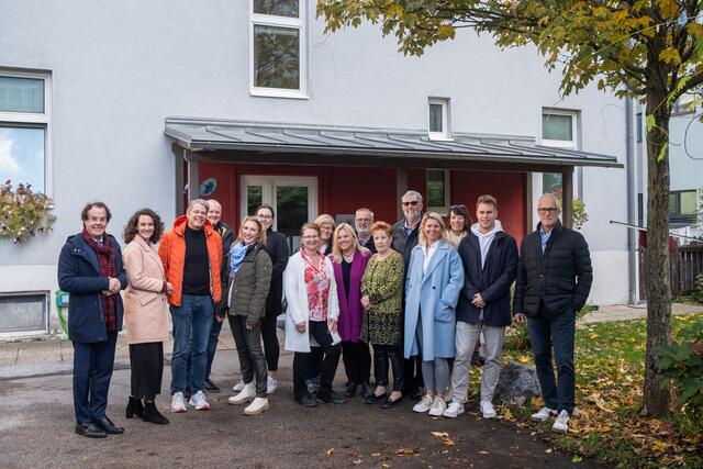 Die Investorengruppe, sowie das Team der VinziWerke freute sich, dass der Fortbestand von "Haus Rosalie" gesichert werden konnte. | Foto: Alexander Danner