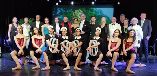 Unter der Regie von Wolfgang Gratschmaier wurde die Operette "Die Fledermaus", mit dem Europaballett St. Pölten erarbeitet und gespielt.