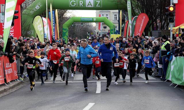 Auf die Plätze, fertig, los: Der Kids Run war wie alle Jahre ebenfalls der Renner. | Foto: GEPA pictures