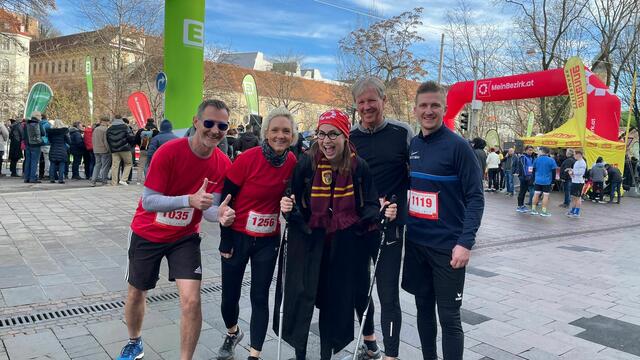 Das Wochebewegt-Team am Start: Bernhard Engelmann, Andrea Sittinger, Denise Posch, Roland Reischl, Philip Fürstaller (v.l.) | Foto: RegionalMedien